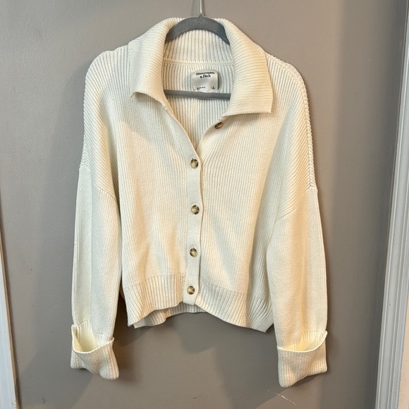 NWOT Abercrombie & Fitch Button-Up Cardigan Sweater - Picture 1 of 6